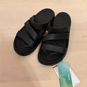 Black Women’s CROCS Free Feel Sandals BNWT